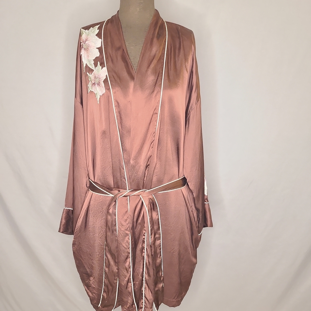 100% Silk Vintage Robe with Embroidery and Pockets